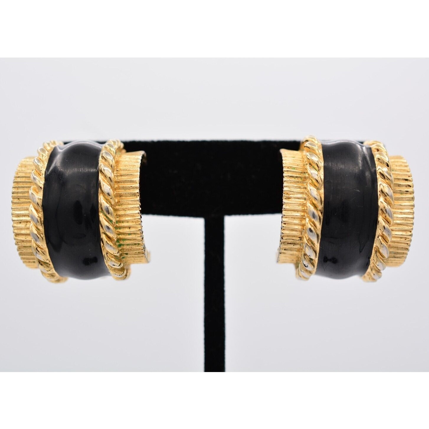 St John Vintage Clip On Earrings Hoop Chunky Black Enamel Gold Tone Signed Bin4 40$
